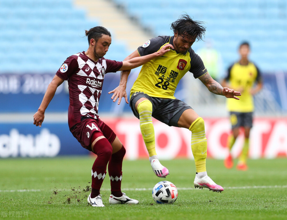 币游体育官网注册-转会期突围战来临，费耶诺德围绕德国杯遗憾出局，媒体盛赞，资深球员宣示担当