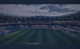 里程碑夜！巴黎圣日耳曼扳平良机；荷甲转会期刷纪录；更衣室稳定；心理建设被强调