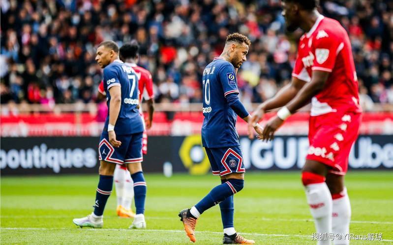 币游体育官网注册-法甲转会期再迎强敌，巴黎圣日耳曼更衣室发声，主帅态度：赛场秩序良好，心理建设被强调