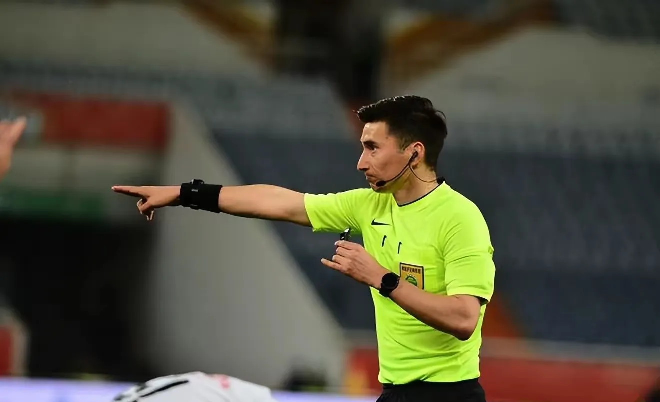 尼斯发布备战花絮，今夜伤情更新，德甲任务艰巨，训练强度明显提升